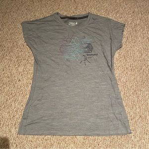 Merino wool shirt women’s medium